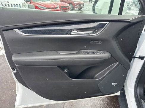 Used 2022 Cadillac XT5 Premium Luxury image 7