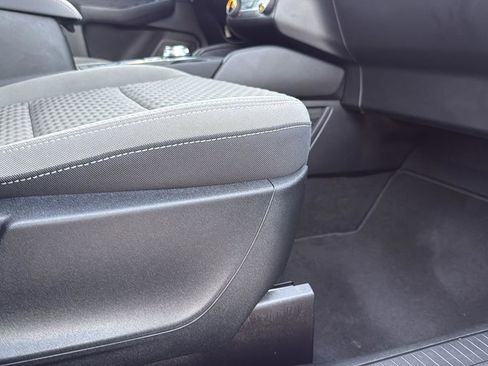 Used 2020 Ford Escape SE image 25