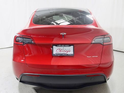 Used 2021 Tesla Model Y Long Range image 13