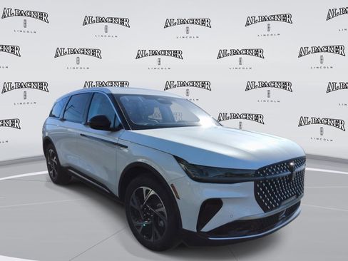 New 2026 Lincoln Nautilus Premier w/ Equipment Group 102A AWD/4WD image 7