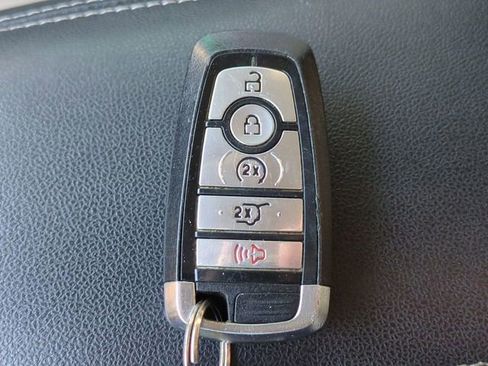 Used 2022 Ford Escape SEL image 29