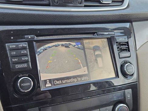 Used 2016 Nissan Rogue SV w/ SV Premium Package image 18