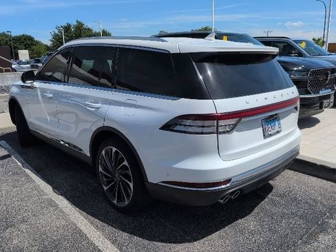 Used 2024 Lincoln Aviator Reserve w/ Equipment Group 201A AWD/4WD image 2