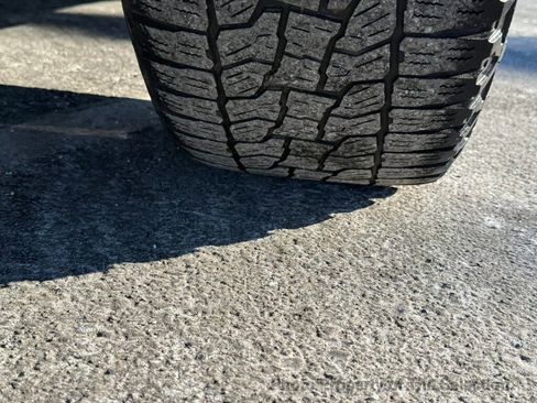 Used 2020 Ford Explorer Limited image 44