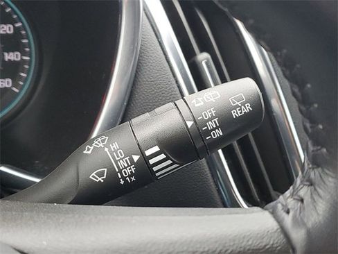 Used 2021 Chevrolet Equinox LT image 14