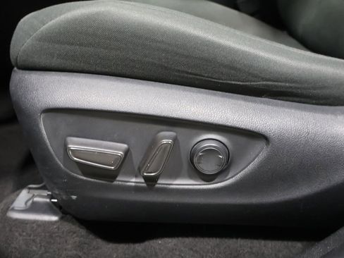 Used 2022 Toyota RAV4 XLE image 11