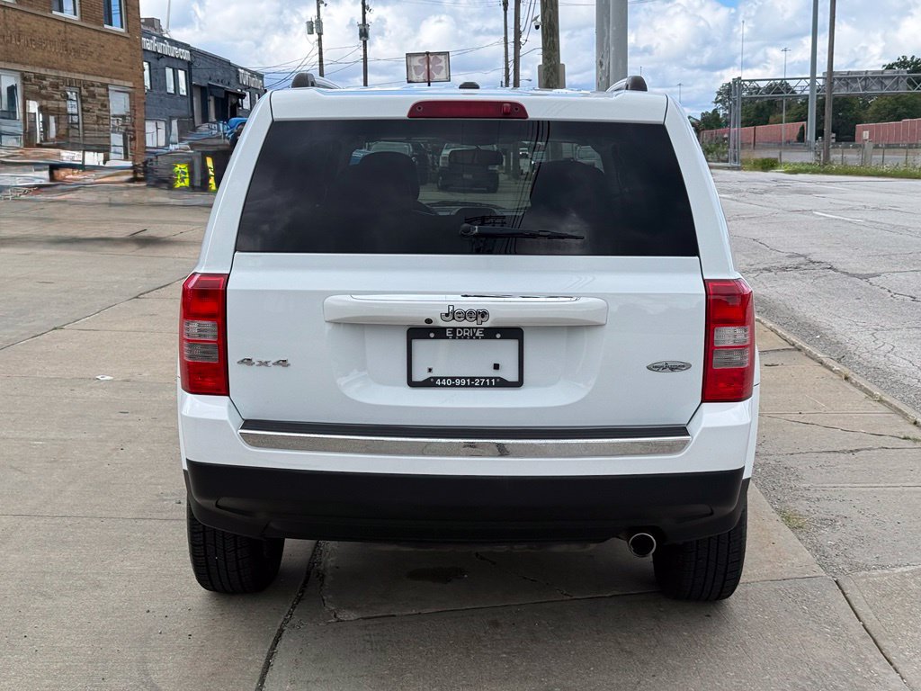 Used 2017 Jeep Patriot High Altitude AWD/4WD image 9