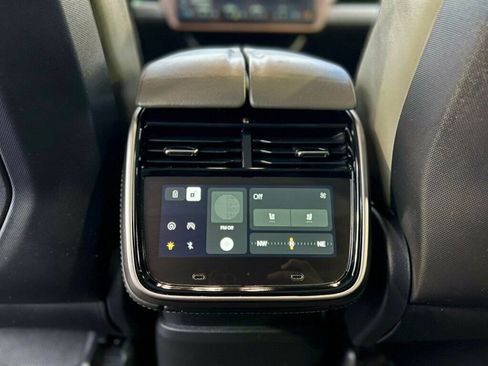 Used 2023 Rivian R1S Launch Edition image 16