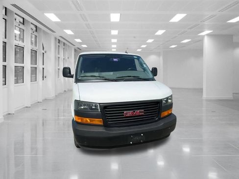 Used 2023 GMC Savana 2500 w/ Driver Convenience Package RWD image 2