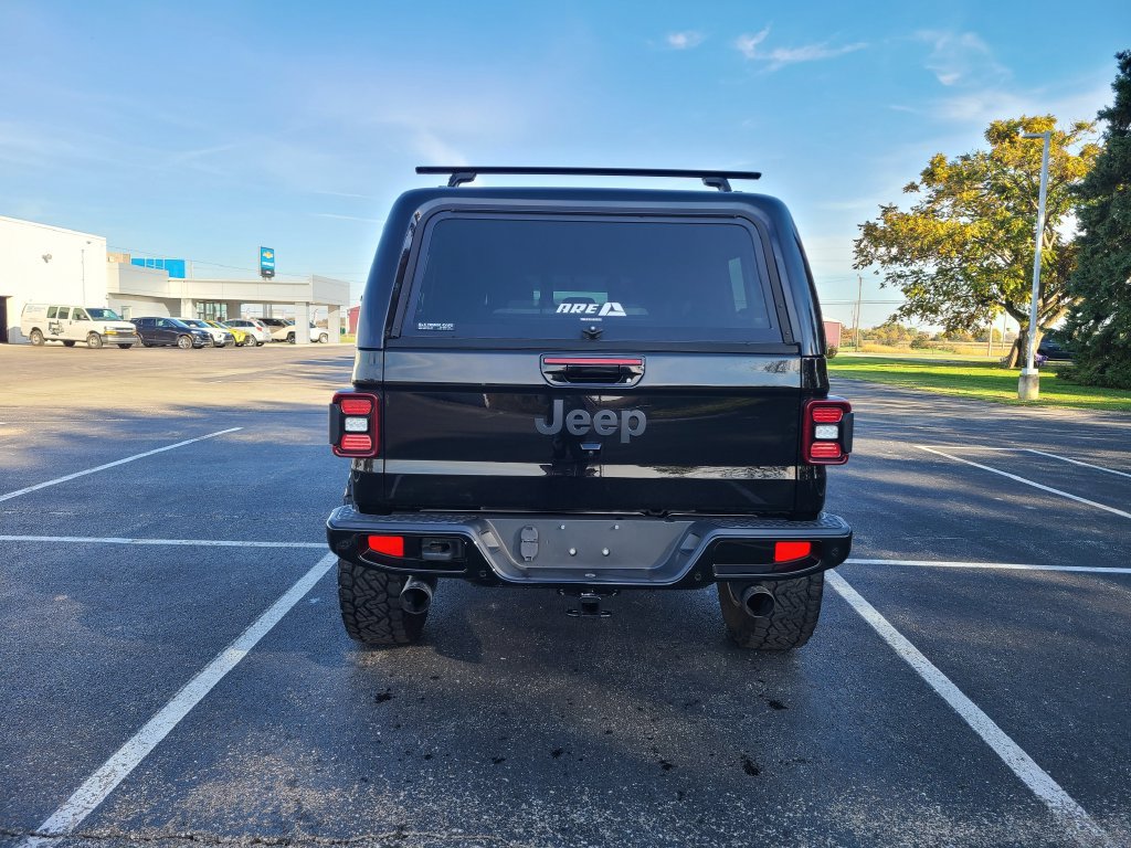 Used 2022 Jeep Gladiator Overland AWD/4WD image 6