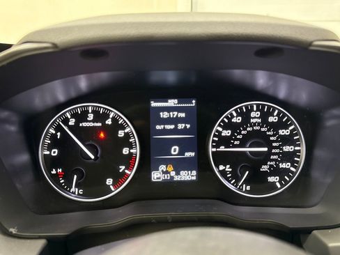 Used 2024 Subaru Crosstrek 2.0i Premium w/ Crosstrek Mirror Package image 17