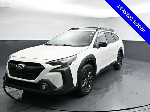 Used 2025 Subaru Outback Onyx Edition XT AWD/4WD image 3