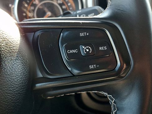 Used 2021 Jeep Wrangler Unlimited Sport AWD/4WD image 25