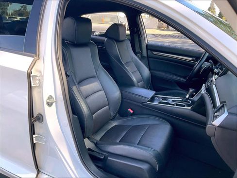 Used 2018 Honda Accord Sport image 10