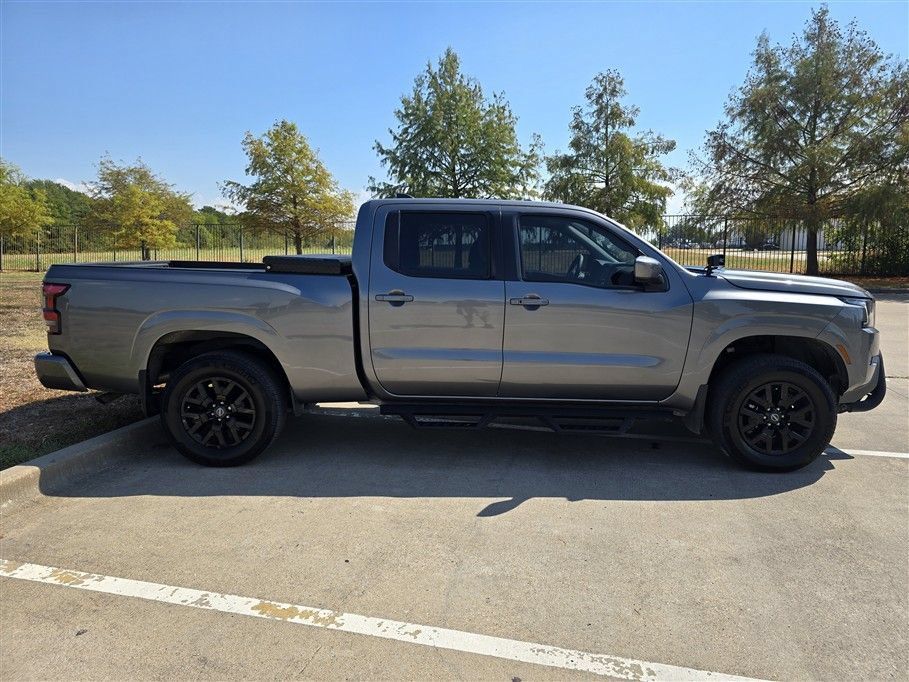 Used 2024 Nissan Frontier SV RWD image 7