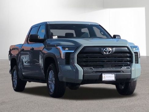 New 2026 Toyota Tundra SR5 image 3