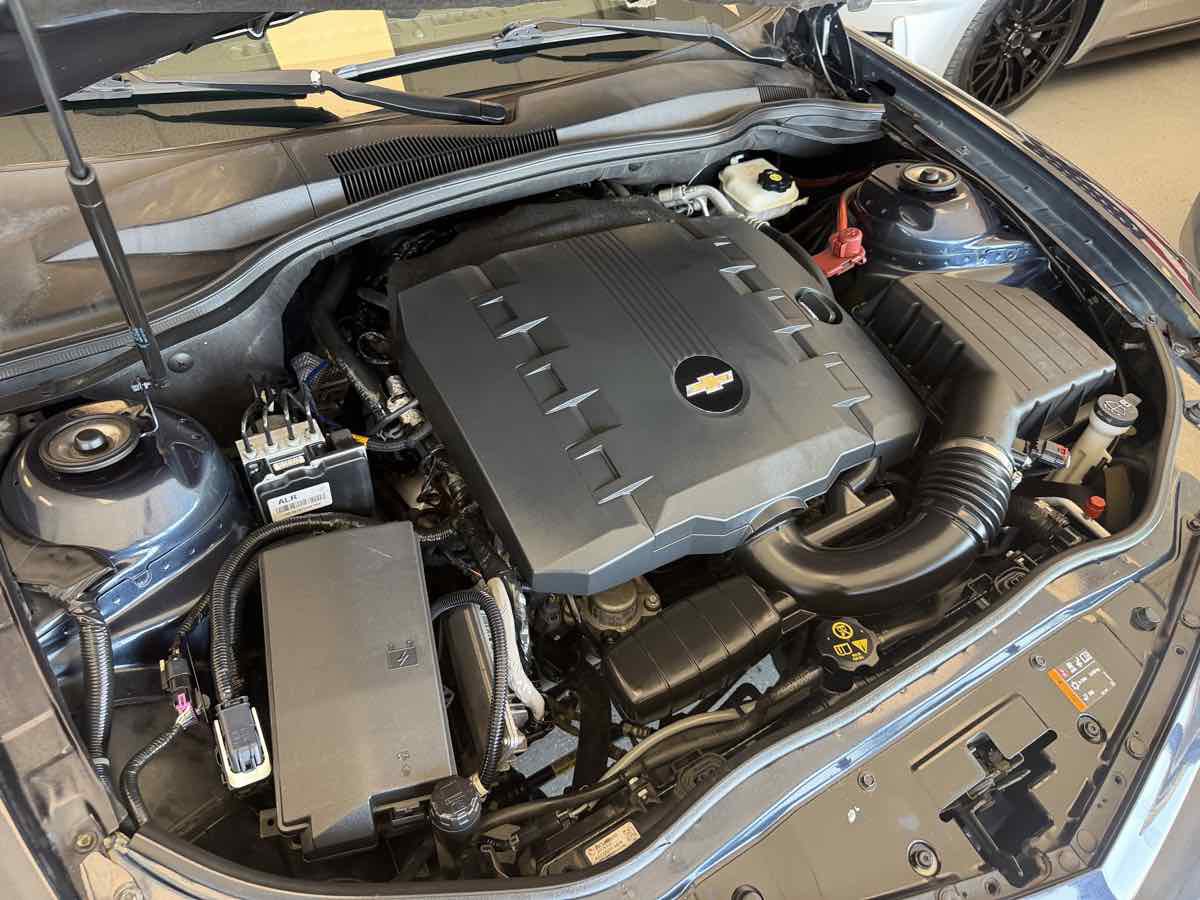 Used 2013 Chevrolet Camaro LS RWD image 21