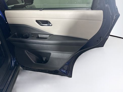 Used 2024 Nissan Pathfinder SL w/ SL Premium Package image 34