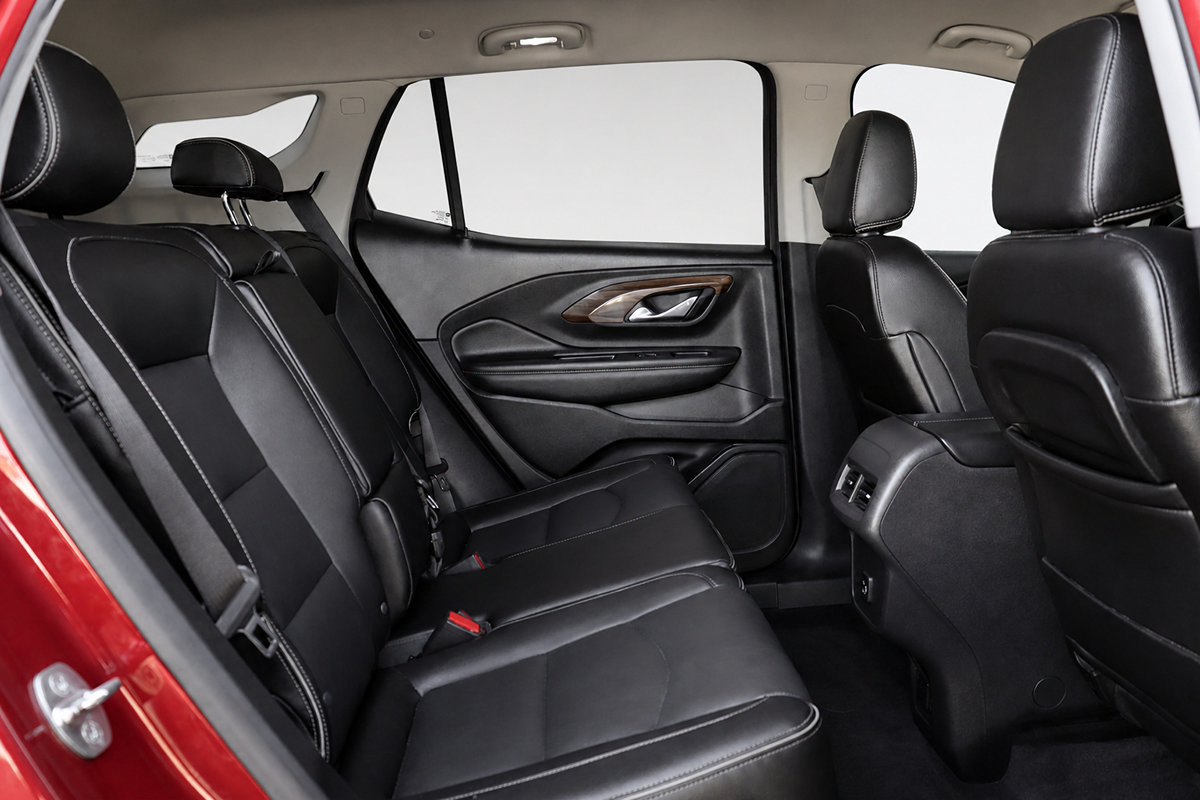 Used 2019 GMC Terrain Denali w/ Advanced Safety Package FWD image 14