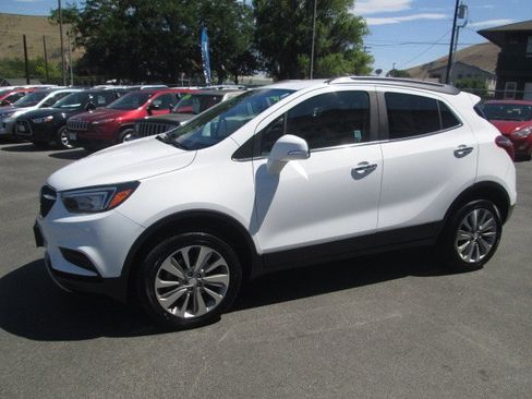 Used 2019 Buick Encore Preferred image 3
