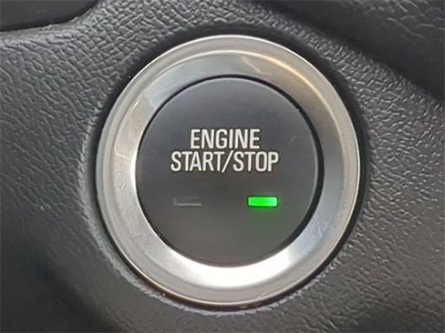 Used 2023 Chevrolet Equinox LT image 33