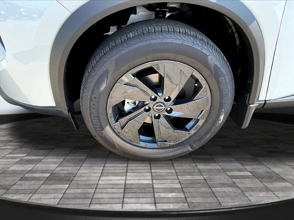New 2026 Nissan Rogue SV w/ Cold Weather Package AWD/4WD image 13