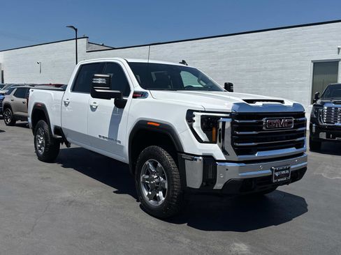 New 2025 GMC Sierra 2500 SLE w/ SLE Value Package; image 3