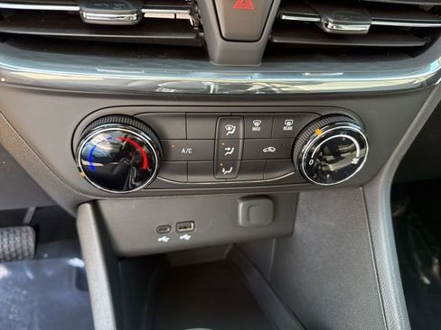 New 2026 Buick Encore GX Preferred AWD/4WD image 25