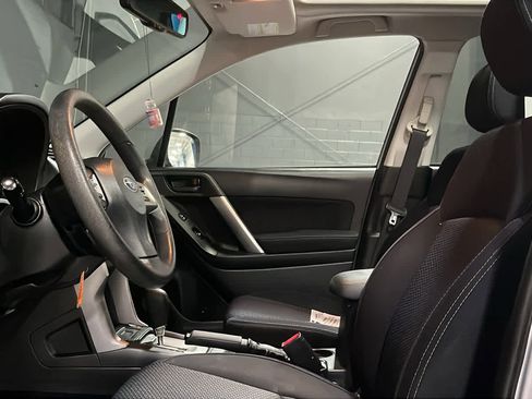 Used 2015 Subaru Forester 2.5i Premium w/ All-Weather Package AWD/4WD image 10