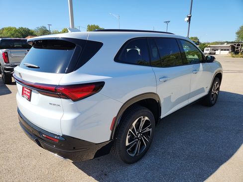 New 2026 Buick Enclave Sport Touring w/ Power Package image 9