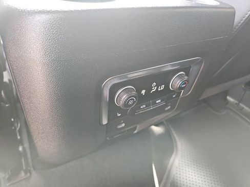 Used 2024 Chevrolet Tahoe Z71 w/ Luxury Package image 21