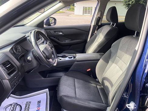 Certified 2025 Nissan Rogue SV AWD/4WD image 12