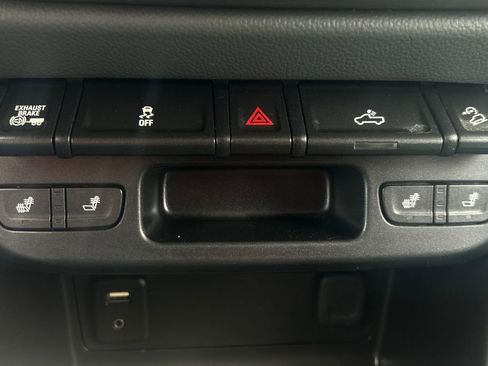 Used 2016 Chevrolet Colorado Z71 AWD/4WD image 41
