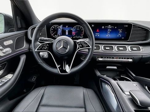 Used 2025 Mercedes-Benz GLE 350 4MATIC image 5