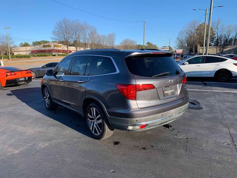 Used 2016 Honda Pilot Touring image 12