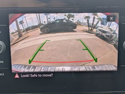 Used 2025 Volkswagen Jetta SE FWD image 14