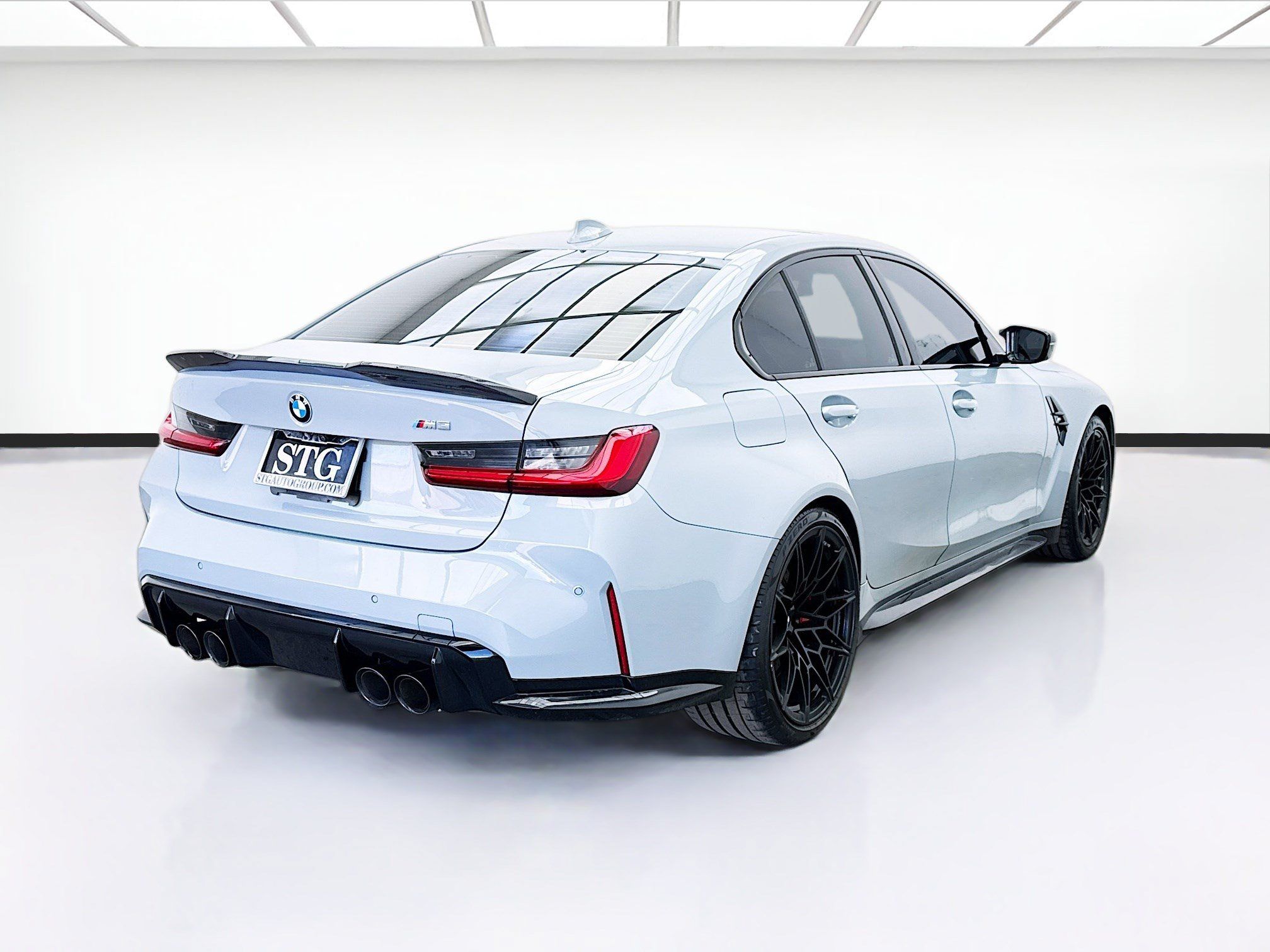 Used 2021 BMW M3 RWD image 4