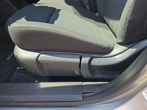 Used 2023 Nissan Rogue S FWD image 12