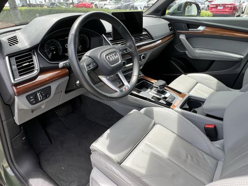 Used 2024 Audi Q5 e Premium Plus w/ Premium Plus Package AWD/4WD image 17