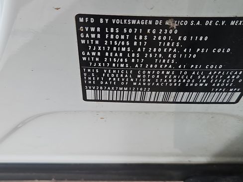 Certified 2021 Volkswagen Tiguan SE w/ Panoramic Sunroof Package image 7