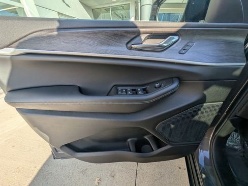 New 2025 Jeep Grand Cherokee L Limited image 41