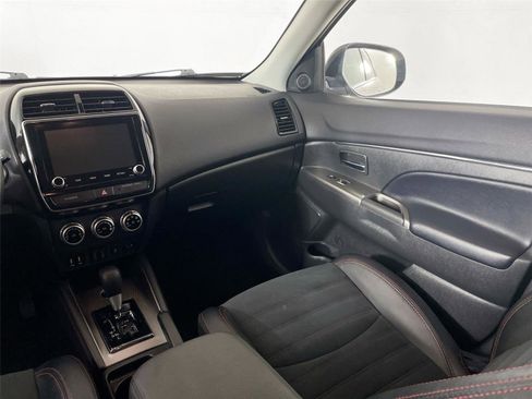 Used 2024 Mitsubishi Outlander Sport AWD image 22