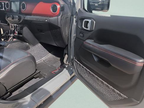 Used 2020 Jeep Wrangler Unlimited Rubicon w/ Uconnect 4C Nav & Sound Group image 24