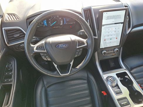 Certified 2022 Ford Edge SEL w/ Convenience Package image 11