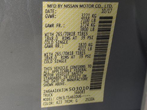 Used 2018 Nissan Titan SV image 33