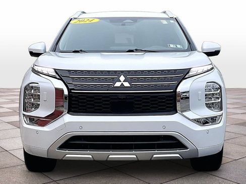 Used 2024 Mitsubishi Outlander SEL AWD/4WD image 3