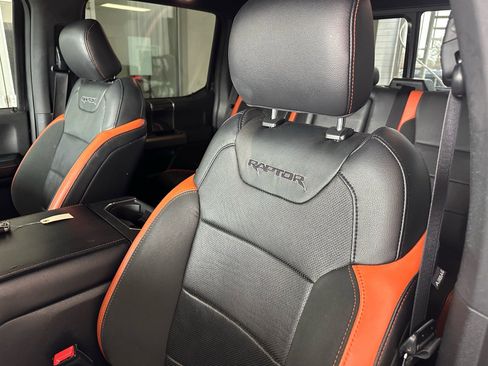 Used 2018 Ford F150 Raptor w/ Equipment Group 802A Luxury image 27