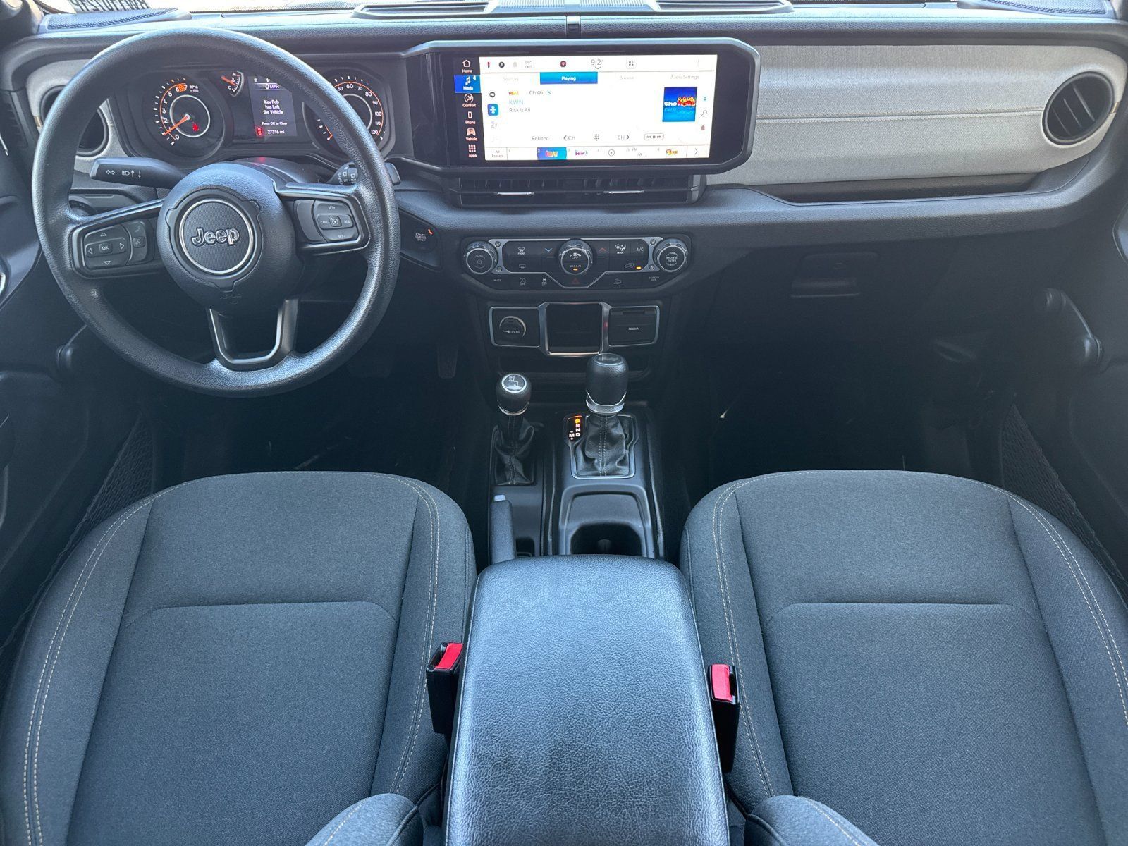 Used 2024 Jeep Wrangler Unlimited Sport AWD/4WD image 15