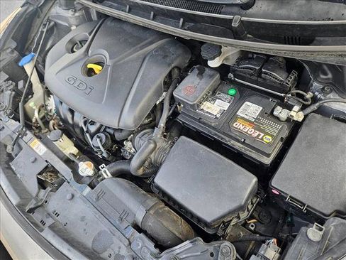 Used 2017 Hyundai Elantra GT image 21