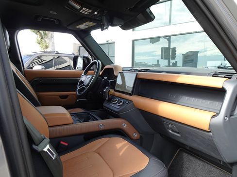 Used 2023 Land Rover Defender 110 X image 21